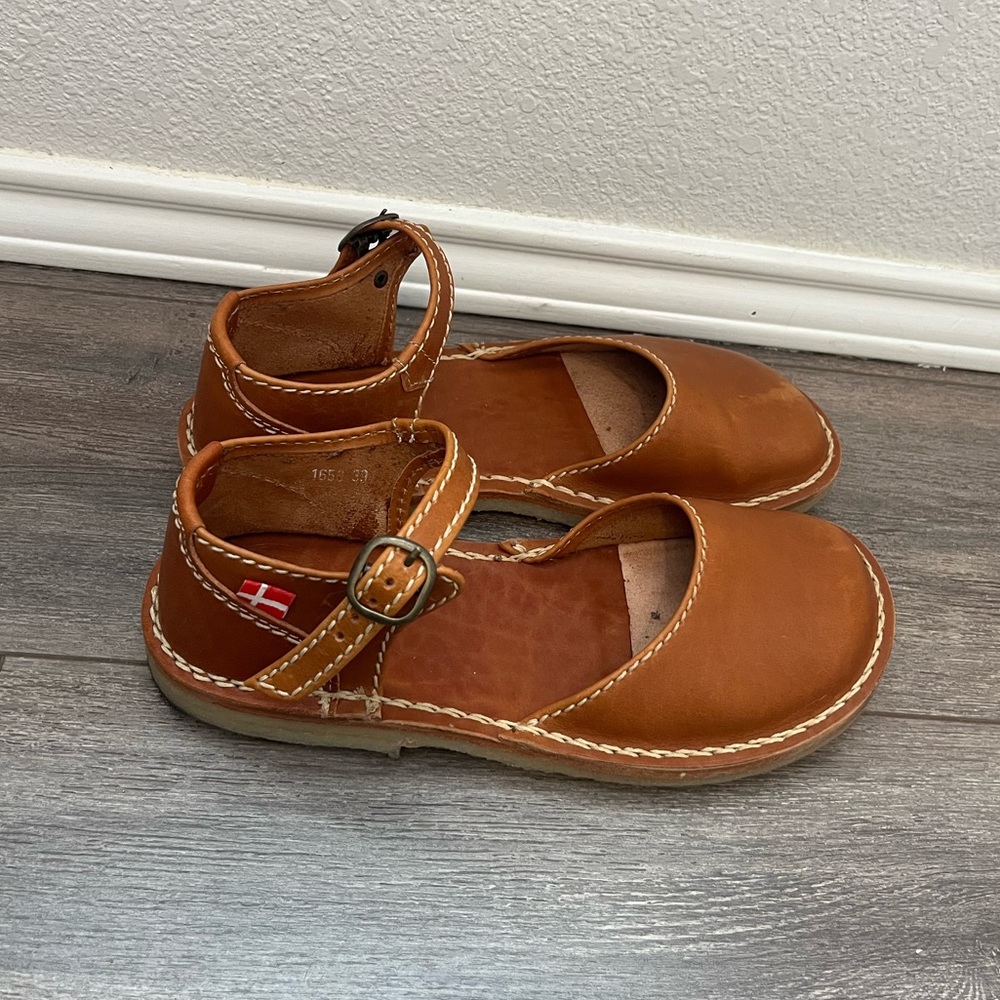 Duckfeet Mols Sandal, size 39 (US 8) in Brown